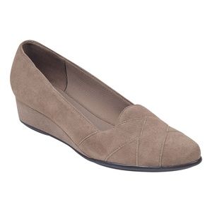 Easy Spirit Arysta Suede Closed Toe Wedge Size 5